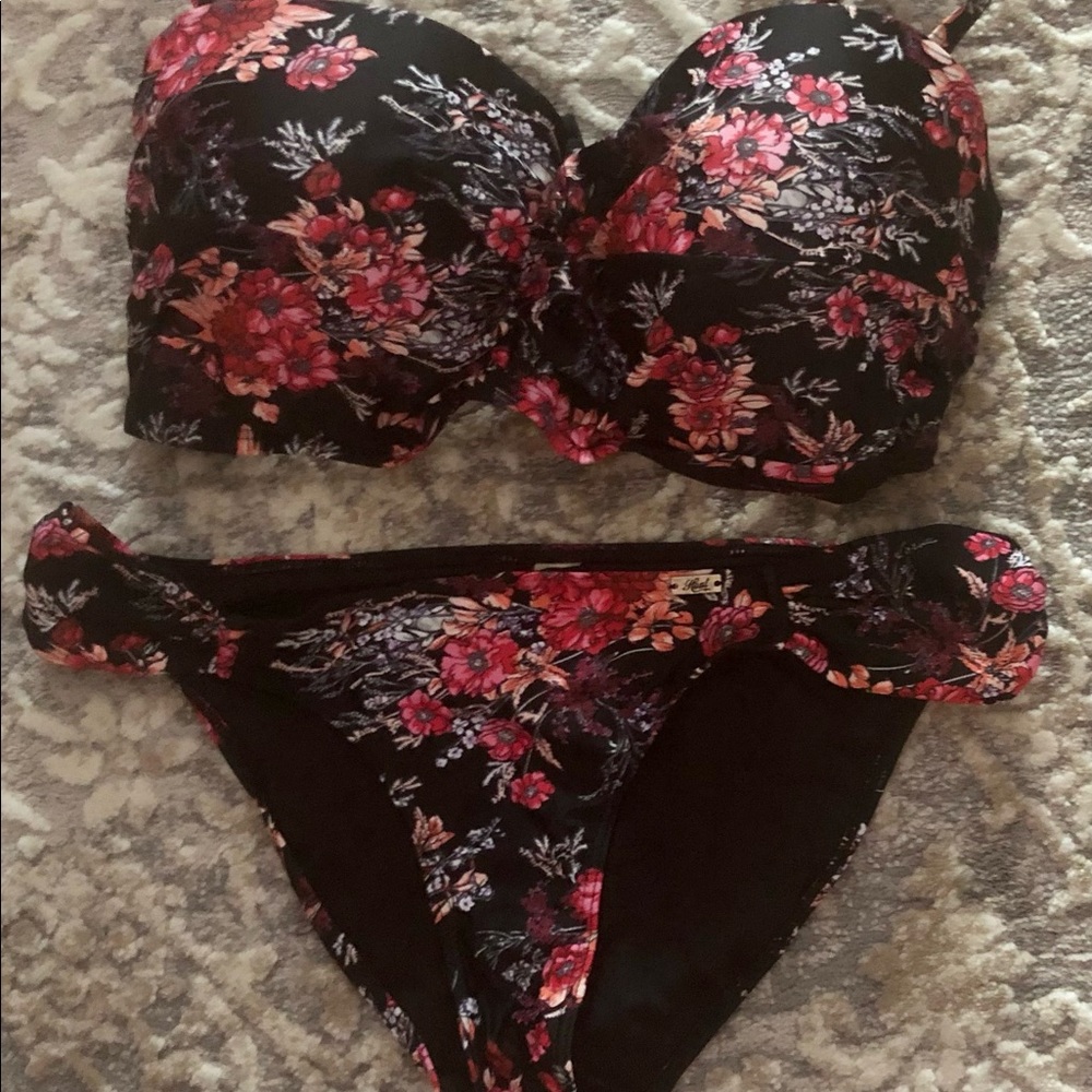 Swimsuit, 2 piece bikini